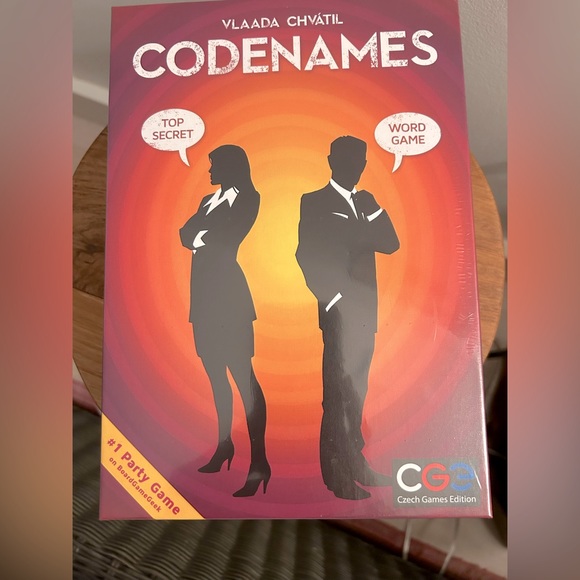 BRAND NEW CODENAMES GAME❤️ - Picture 7 of 7